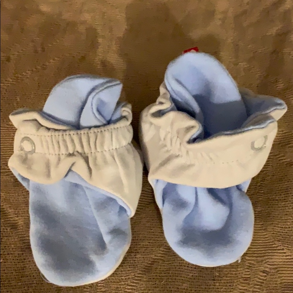New! Zutano booties - grey and blue - size 6m